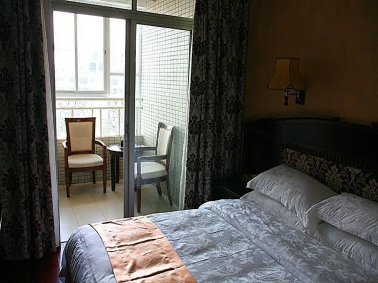 Sunny Hotel1