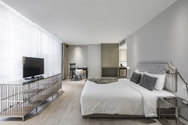 Executive Studio - King Bed