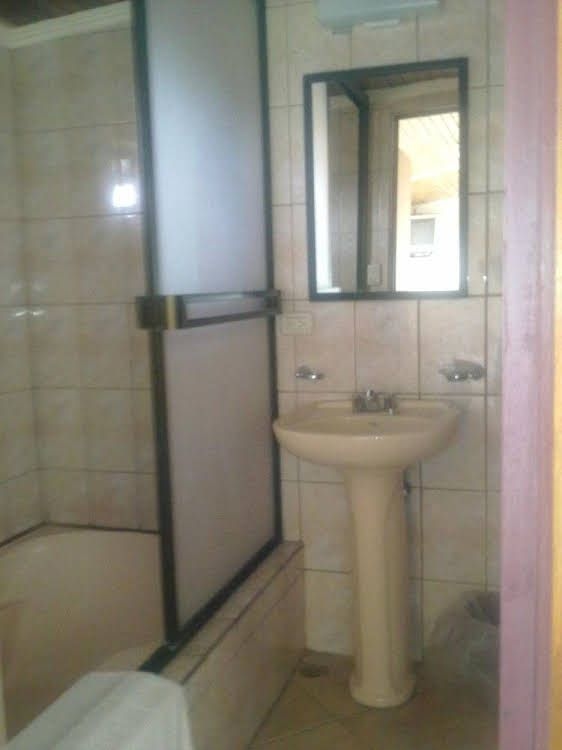 Hotel La Guaria Inn & Suites2