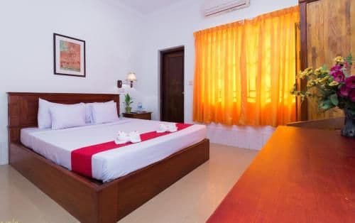 Double Room with Air-Conditioning