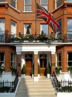 โรงแรมอีเกอร์ตั้นเฮ้าส์ (Egerton House Hotel)1