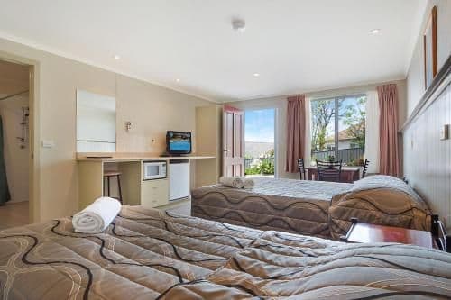 Motel Suite