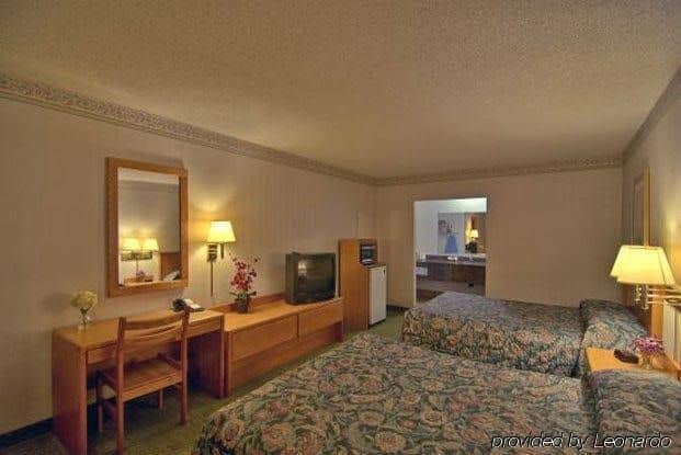 Courtesy Inn Courtesy Inn
