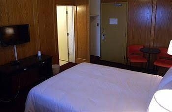 The Shamrock Hotel3
