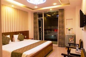 Modern Sky Hotel0