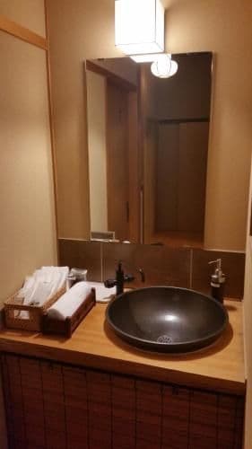 Superior Twin Room with Shared Bathroom