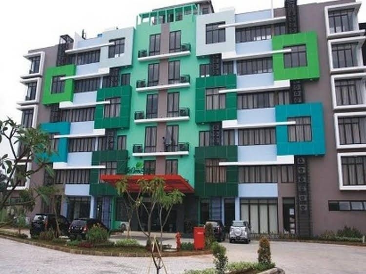 Sans Hotel Green Bekasi0