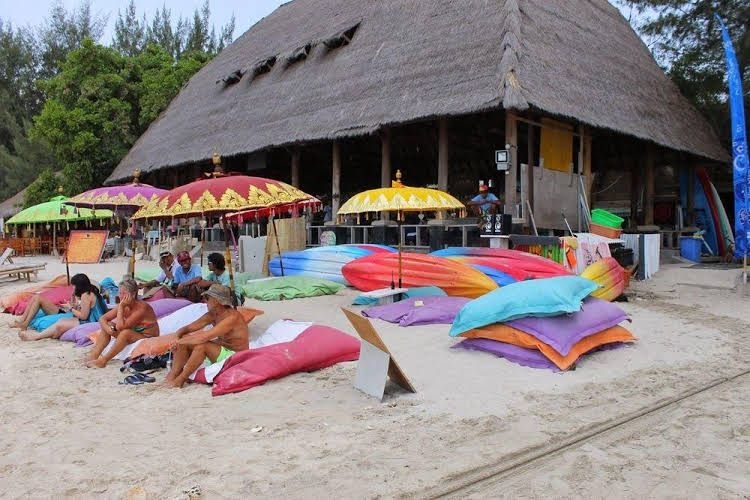 Dejavu Hotel Turtle Beach Gili Trawangan1