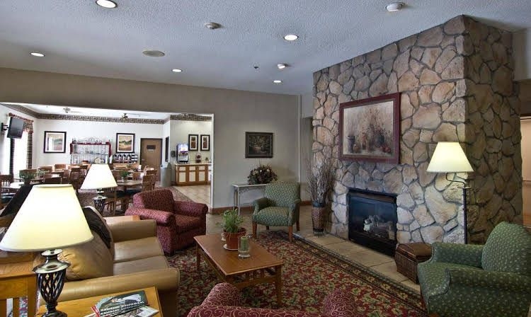 Coshocton Village Inn & Suites3