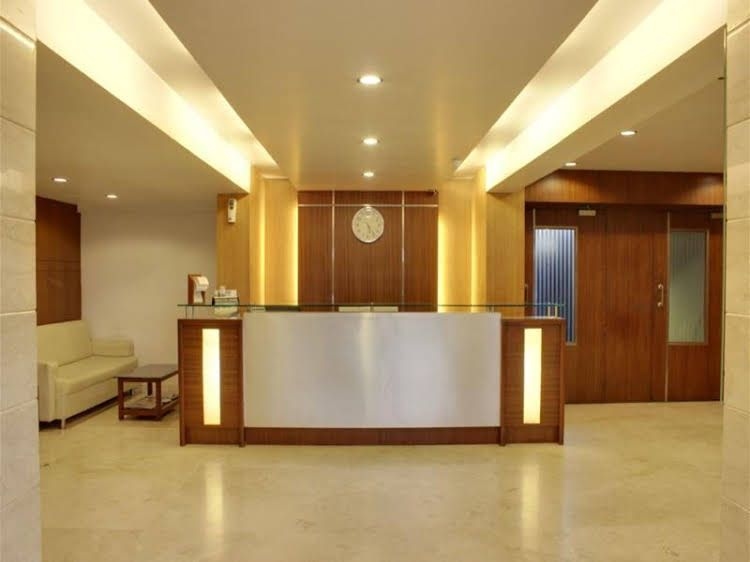 Hotel Lucky Goregaon2