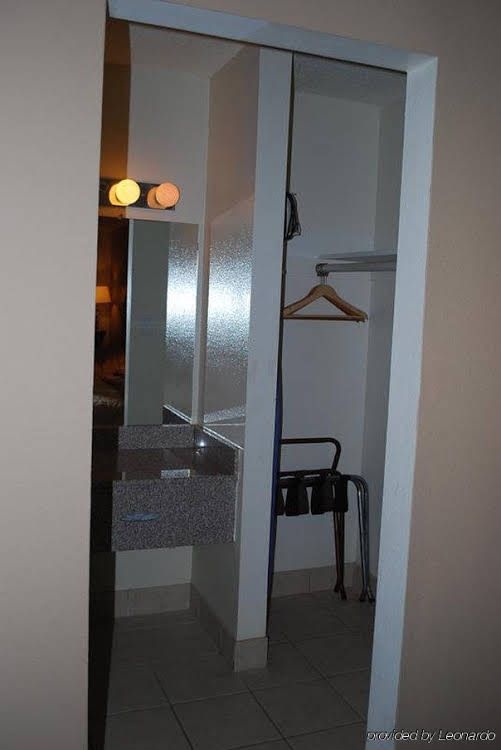 Aviation Inn2