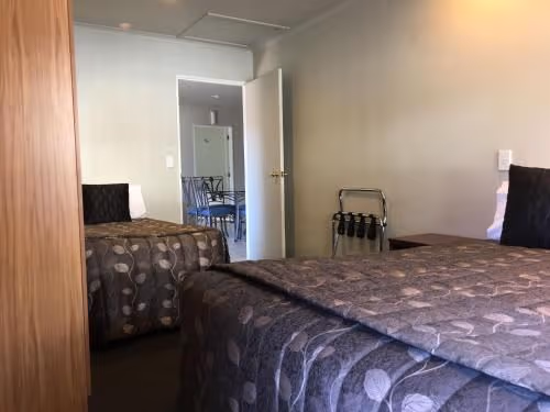 Two-Bedroom Apartment with Spa Bath