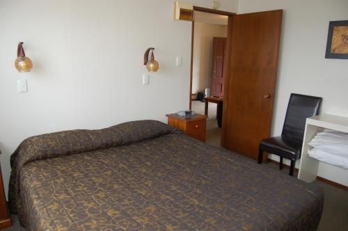 คาริสบรูค โมเทล (Carisbrook Motel)1