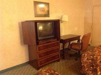 Loyalty Inn Petersburg1