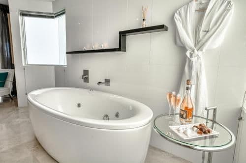Three-Bedroom Superior Suite with Ocean View
