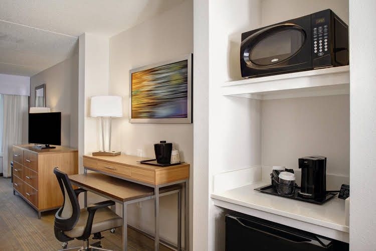 Magnuson Hotel Cool Springs4