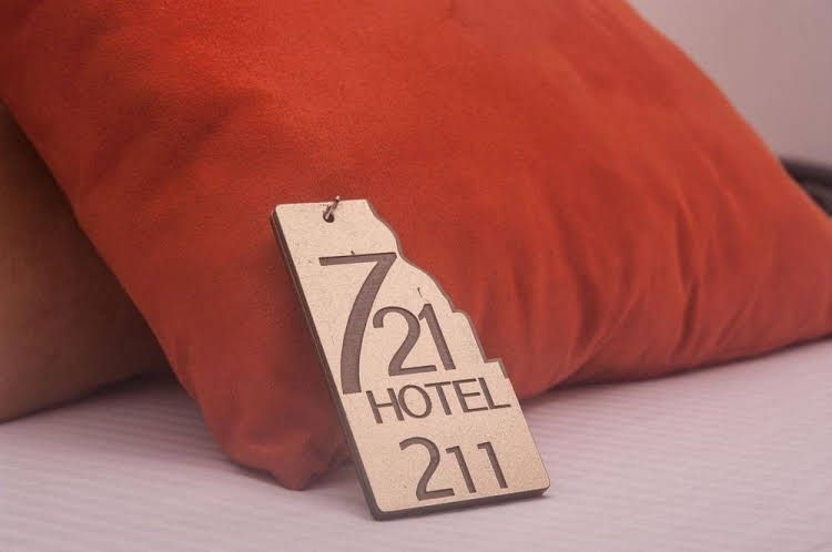 Hotel 7210