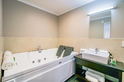 อาโอเทีย มอเตอร์ ลอดจ์ (Aotea Motor Lodge - Direct)3