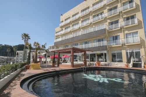 Sayan Terrace Hotel & Resort
