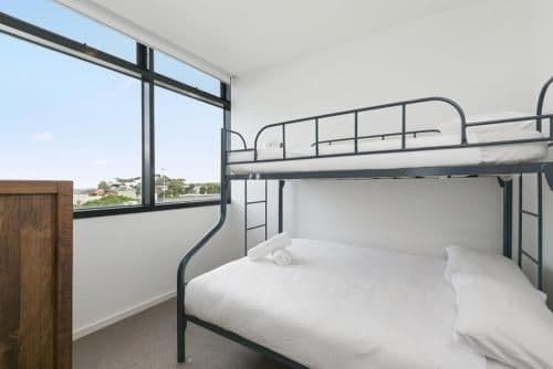 Deluxe Two-Bedroom Apartment with Sea - 201