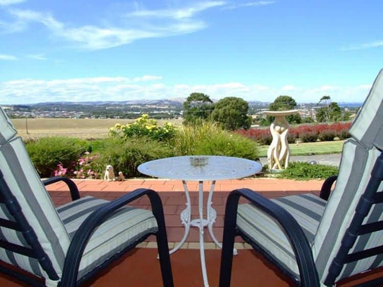 Close Encounters Bed & Breakfast Close Encounters Bed & Breakfast