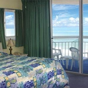 Waters Edge Resort Garden City2