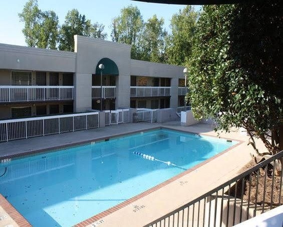 Gainesville Inn & Suites0