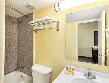 Budget Host Inn1