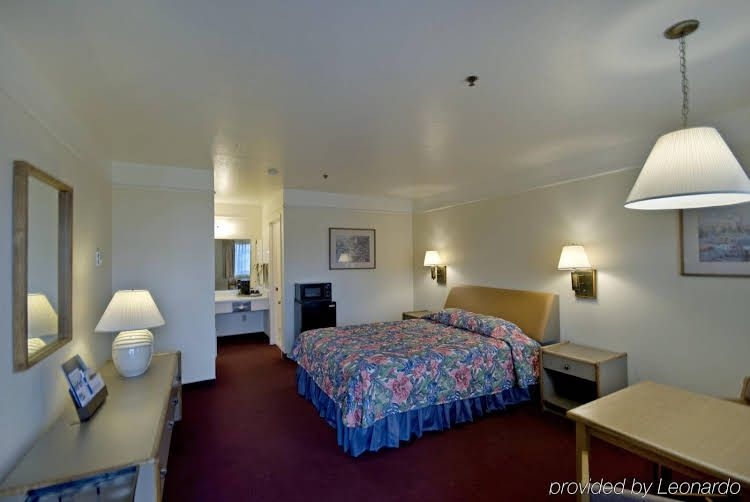 Americas Best Value Seabird Lodge2