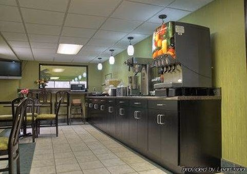 Quality Inn West4