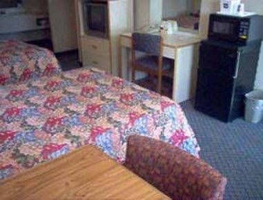 Columbus North Knights Inn2