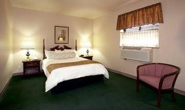 Jane Fargo Hotel2