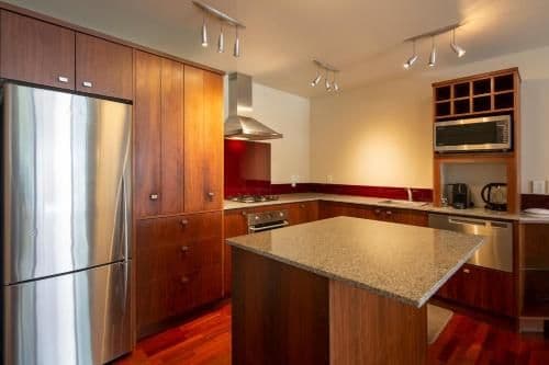 Two-Bedroom Apartment with Courtyard