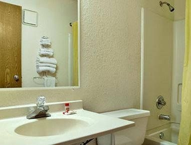 Econo Lodge0