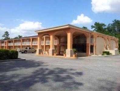 Regency Inn0