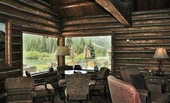 Ski Tip Lodge2