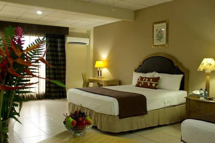 Las Cumbres Hotel & Water Park4