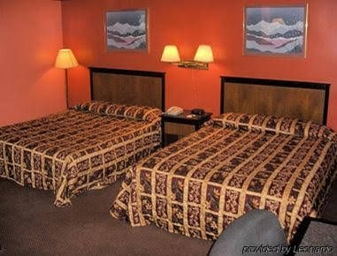 Cascade Inn Niagara Falls1