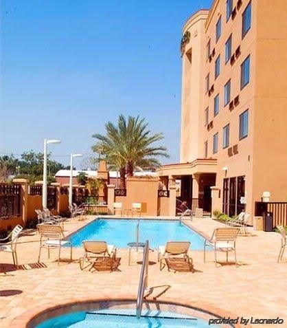 Courtyard Pensacola Downtown4