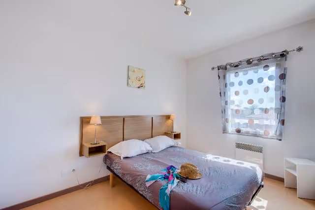 HOME CAPACITY 6 ONE BEDROOM