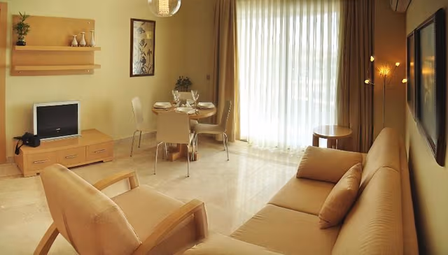 FAMILY ROOM TWO BEDROOMS ONE BATHROOM
