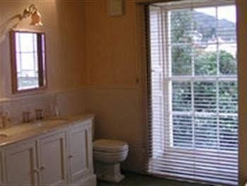 Church House - Guest House3