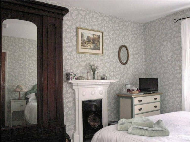 Hillside House - Guest House1