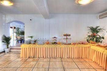 Hotel Royal2