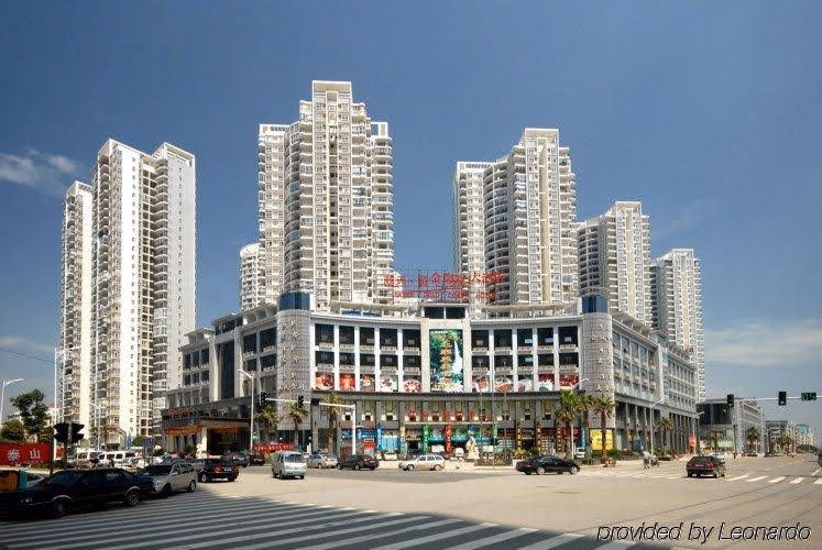 Skyer Gold Coast Hotel4