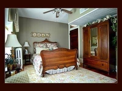 Hawthorn - A Bed & Breakfast Hawthorn - A Bed & Breakfast
