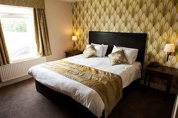 Red Lion Todwick4