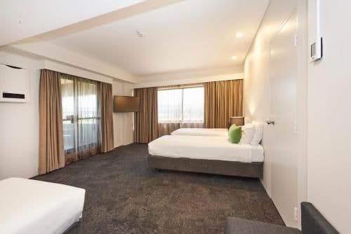 Deluxe Family Room