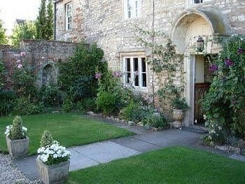 The Moody Goose at The Old Priory2