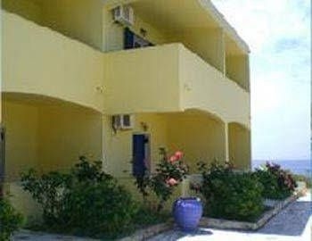Ammes Apartments4